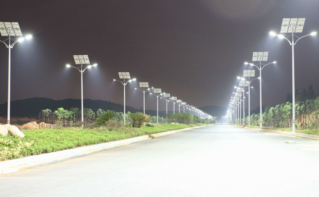 道路太陽能路燈你知道怎么選擇瓦數(shù)嗎？
